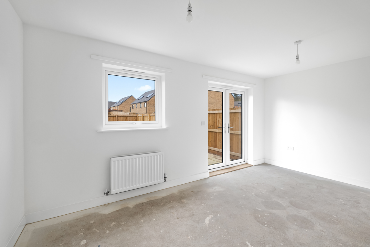 4 Bedroom End Terrace House LiveWest